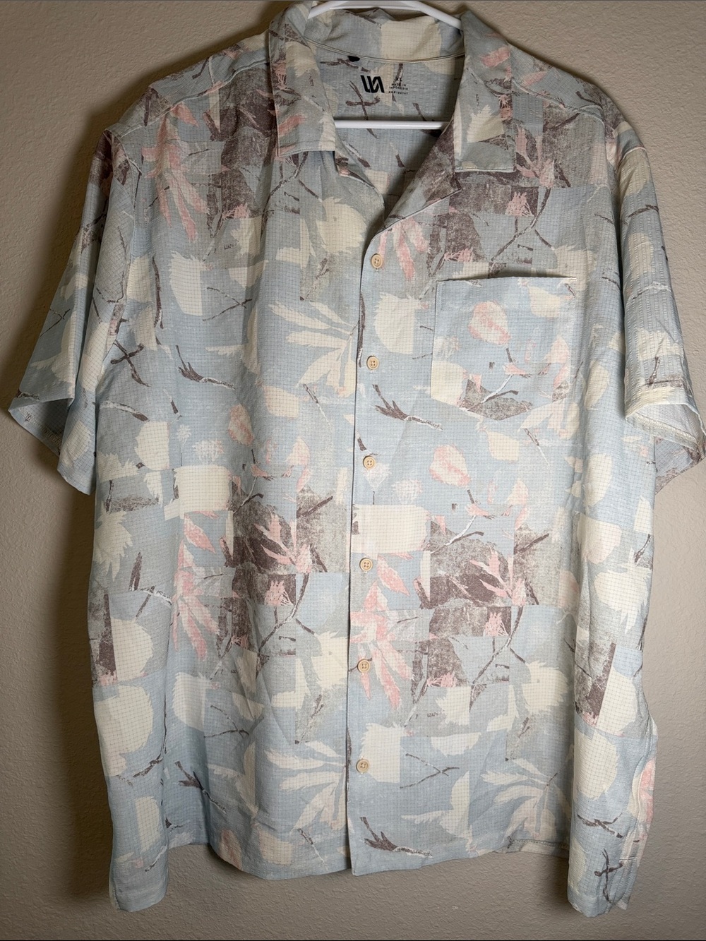 Casual Light Blue Floral Short-Sleeve Button-Down Shirt